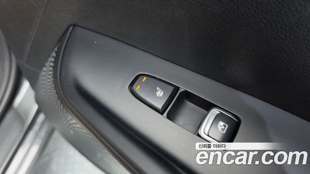 Kia K5 2023 — Şəkil 25/33