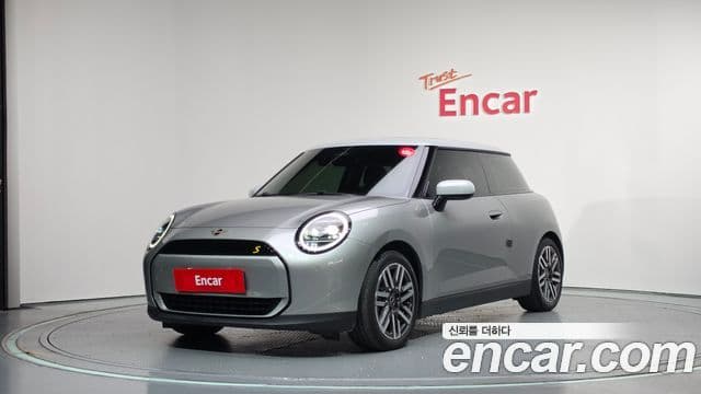 Mini Cooper Electric 2024 — Şəkil 21/30