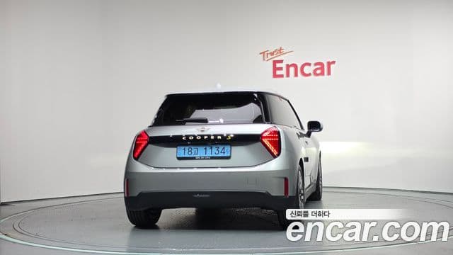 Mini Cooper Electric 2024 — Şəkil 13/30