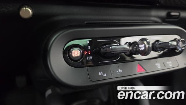 Mini Cooper Electric 2024 — Şəkil 10/30