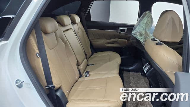 Kia Sorento 2024 — Şəkil 25/35
