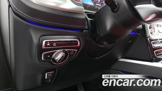 Mercedes-Benz G-Class 2022 — ფოტო 23/32