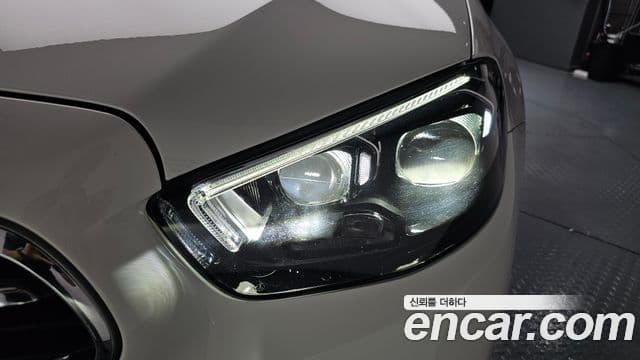 Mercedes-Benz E-Class 2023 — Şəkil 18/36