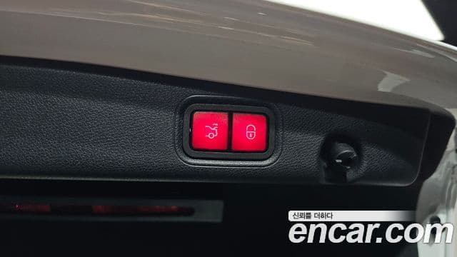 Mercedes-Benz E-Class 2023 — Şəkil 24/36