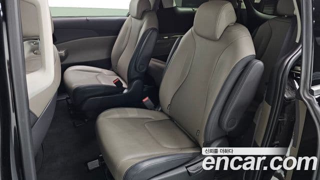 Kia Carnival 2024 — Фото 12/20