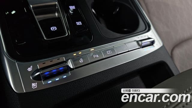 Kia Carnival 2024 — Фото 17/20