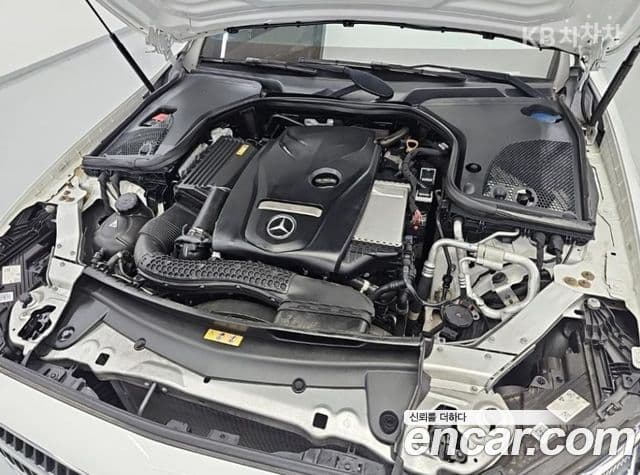 Mercedes-Benz E-Class 2021 — Şəkil 18/19
