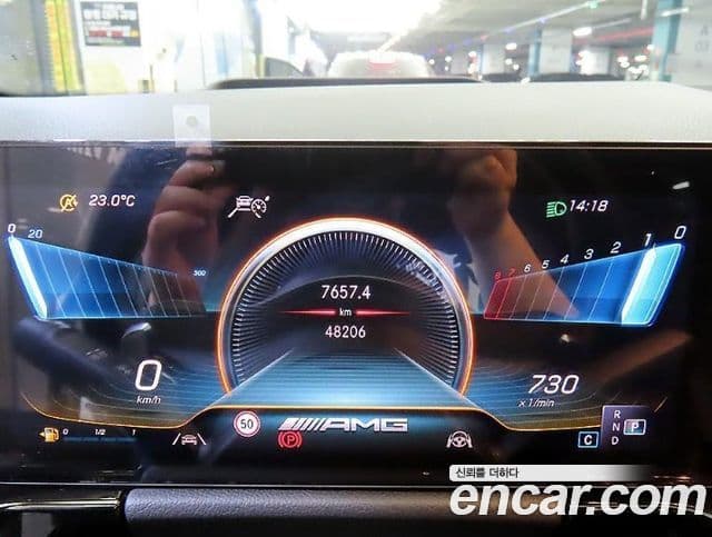 Mercedes-Benz GLA-Class 2021 — ფოტო 17/20