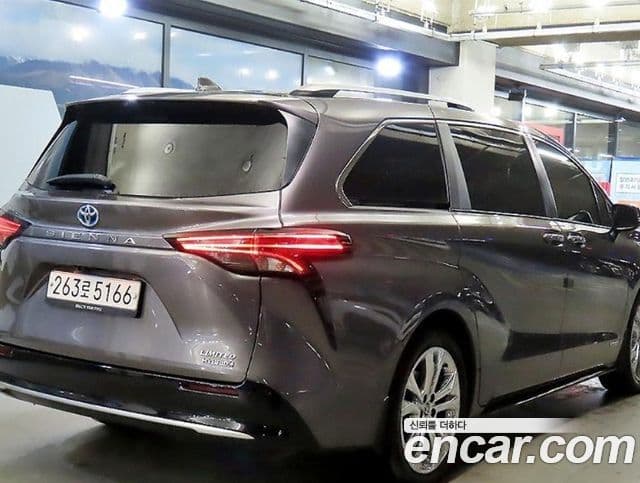 Toyota Sienna 2021 — Photo 11/20