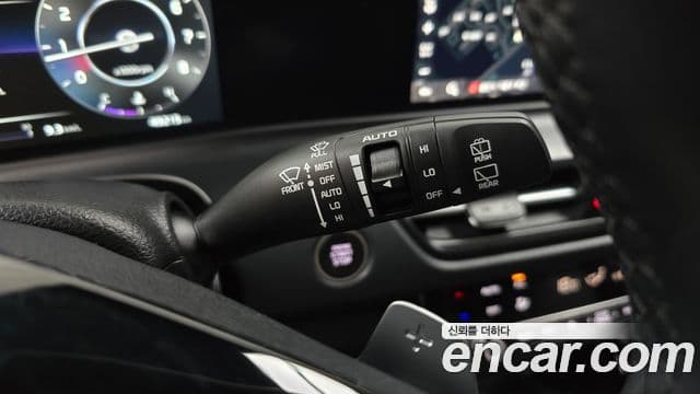 Kia Seltos 2023 — ფოტო 4/35