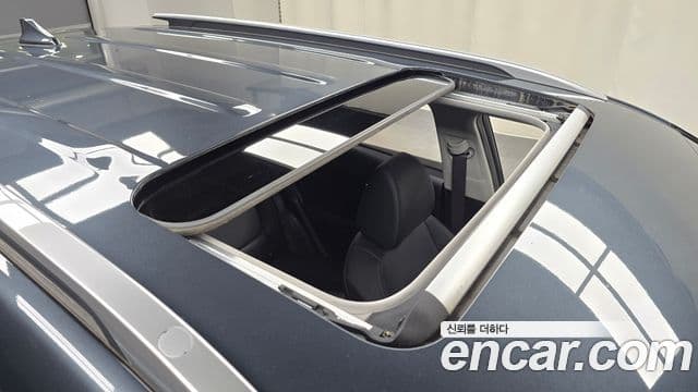 Kia Seltos 2023 — ფოტო 34/35
