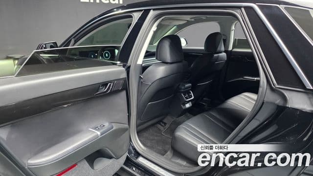 Hyundai Grandeur Hybrid 2023 — Photo 12/39