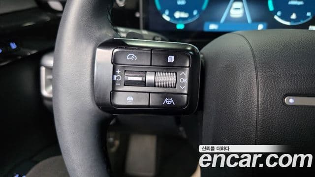 Hyundai Grandeur Hybrid 2023 — Photo 35/39