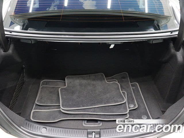 Mercedes-Benz E-Class 2023 — Şəkil 20/20