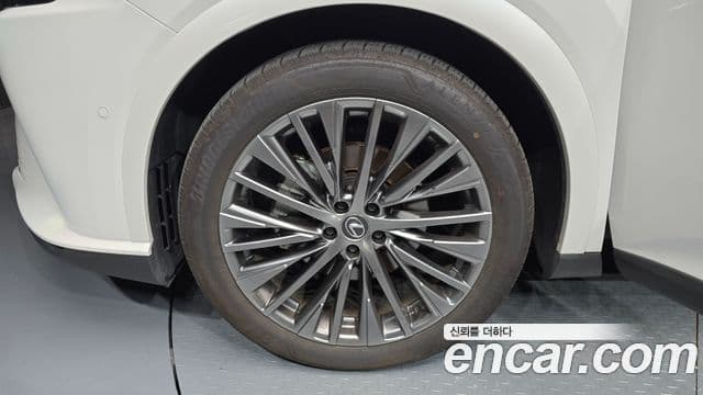 Lexus RX350h 2025 — Şəkil 18/31