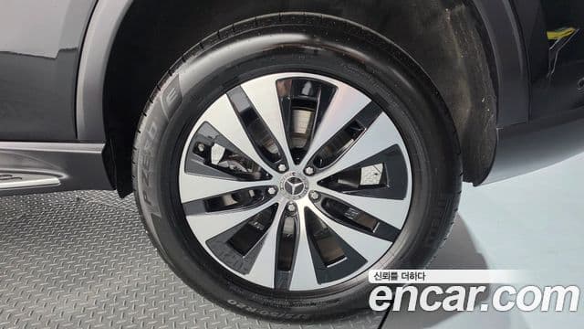 Mercedes-Benz GLE-Class 2025 — Photo 6/37