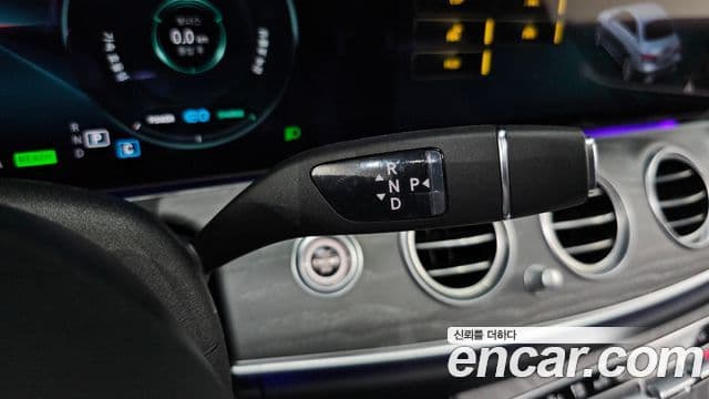 Mercedes-Benz E-Class 2022 — ფოტო 4/35