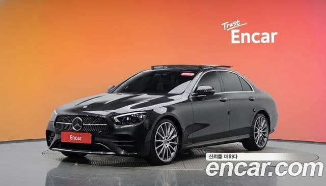 Mercedes-Benz E-Class 2022 — ფოტო 35/35