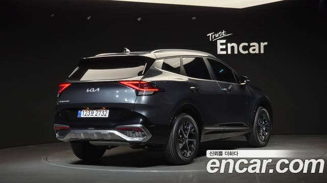 Kia Sportage 2021 — Фото 2/20
