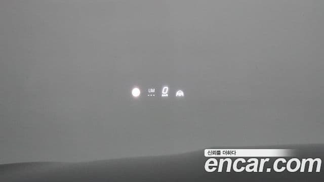 Mercedes-Benz E-Class 2025 — Photo 17/35
