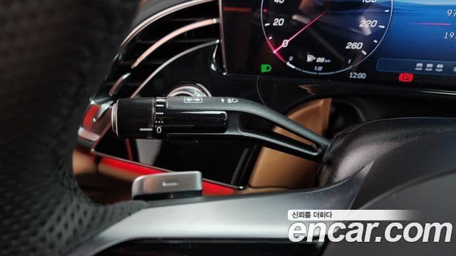 Mercedes-Benz E-Class 2025 — Photo 35/35