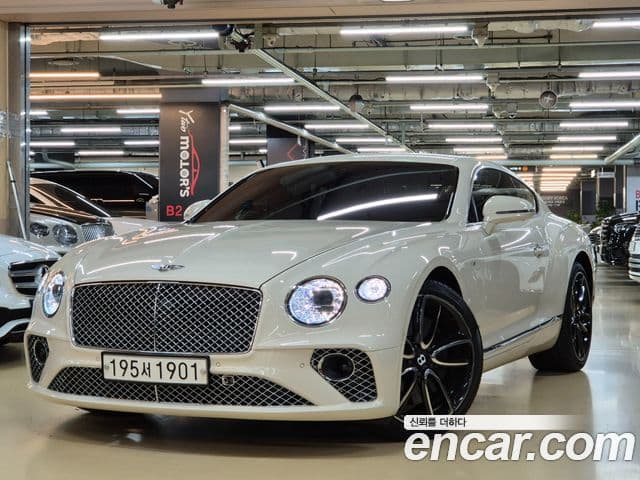 Bentley Continental GT 2022 — Photo 8/20