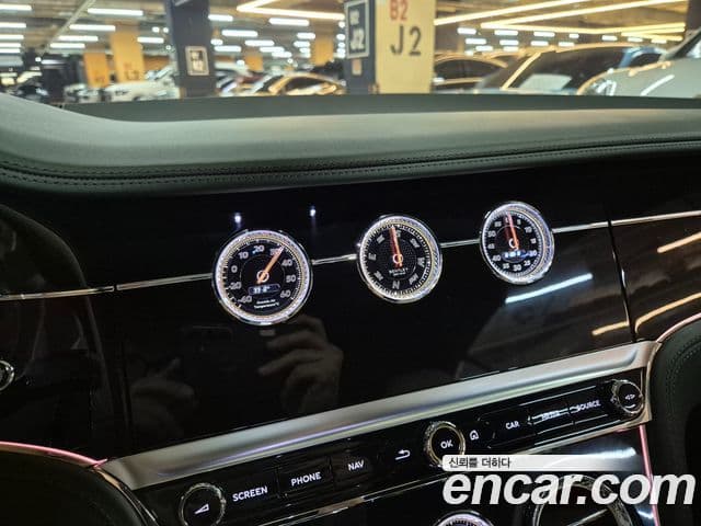 Bentley Continental GT 2022 — Photo 15/20