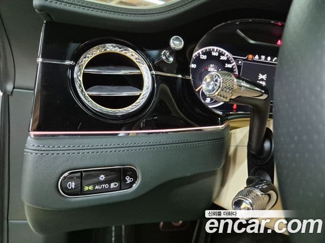 Bentley Continental GT 2022 — Photo 5/20