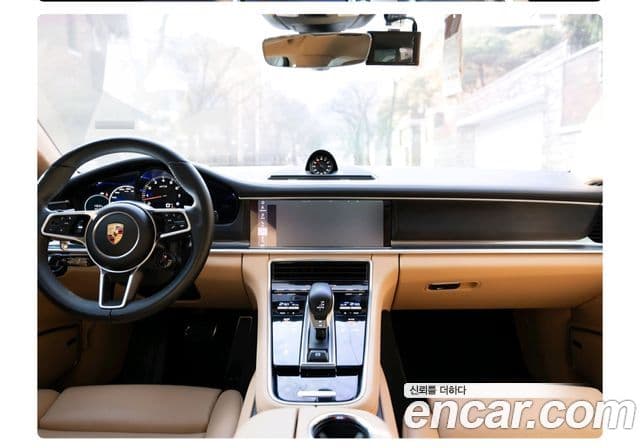 Porsche Panamera 2019 — Photo 12/14