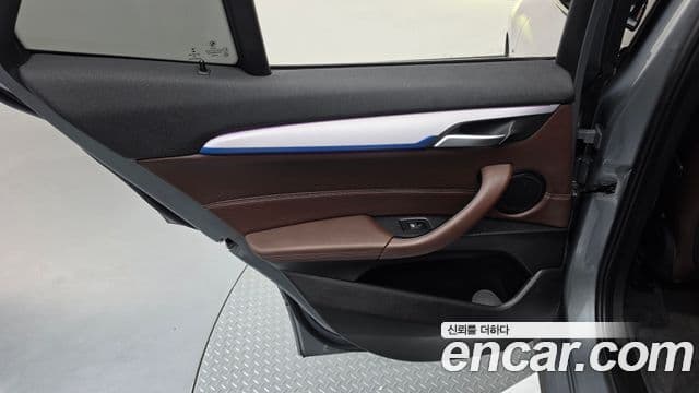 BMW X2 2023 — ფოტო 16/34