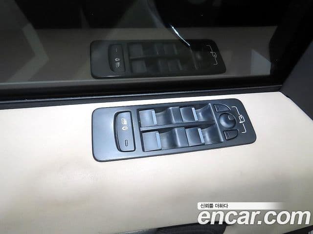 Land Rover Discovery Sport 2020 — Photo 18/20