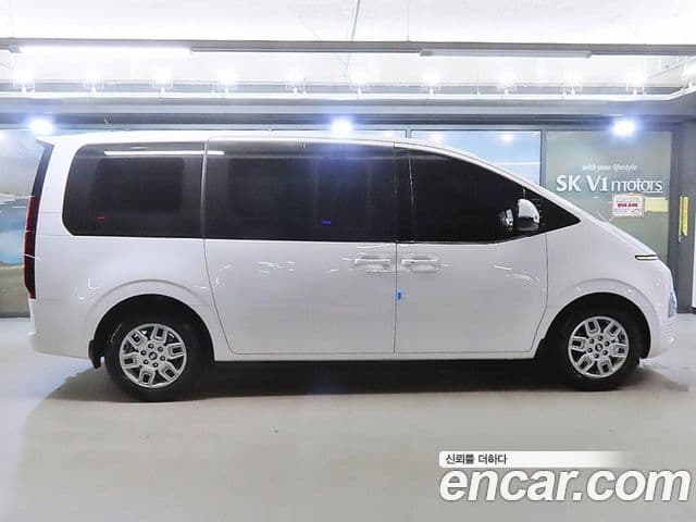 Hyundai Staria 2024 — Фото 2/20