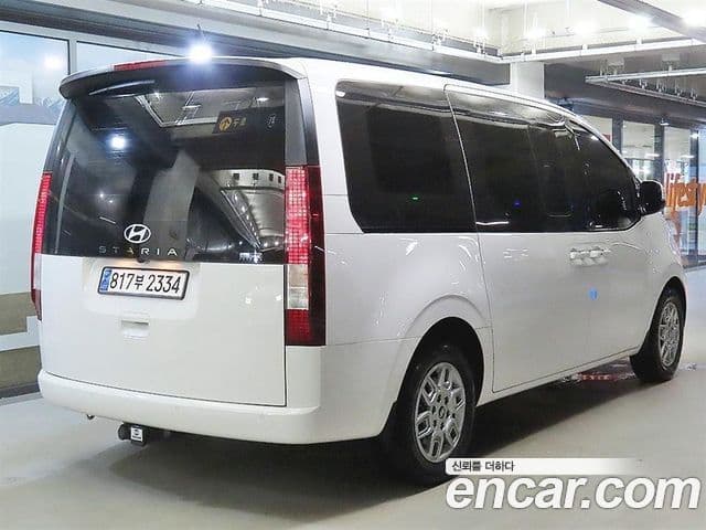 Hyundai Staria 2024 — Фото 3/20