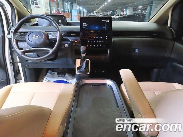 Hyundai Staria 2024 — Фото 12/20