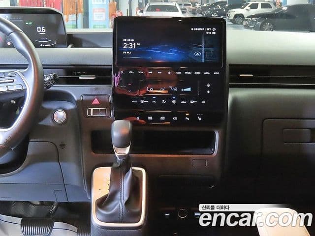 Hyundai Staria 2024 — Фото 13/20