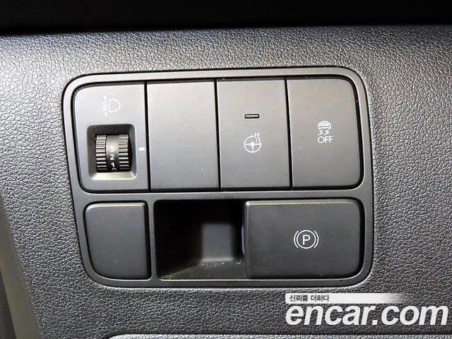Hyundai Staria 2024 — Фото 15/20