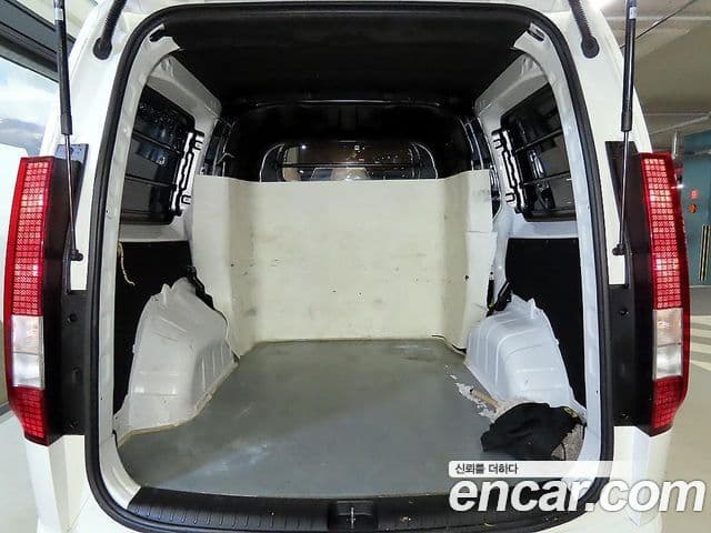 Hyundai Staria 2024 — Фото 20/20