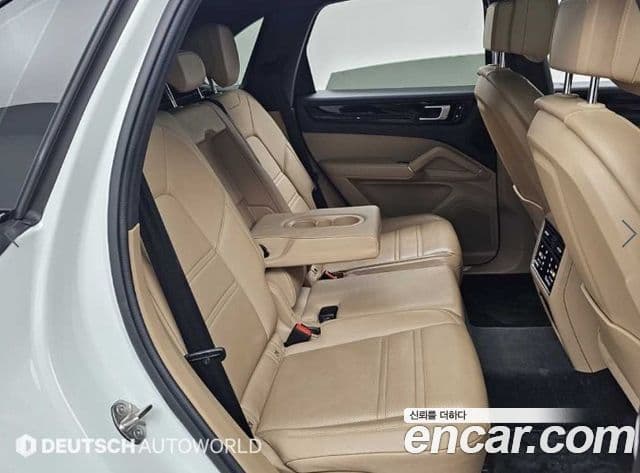 Porsche Cayenne 2021 — Photo 5/20