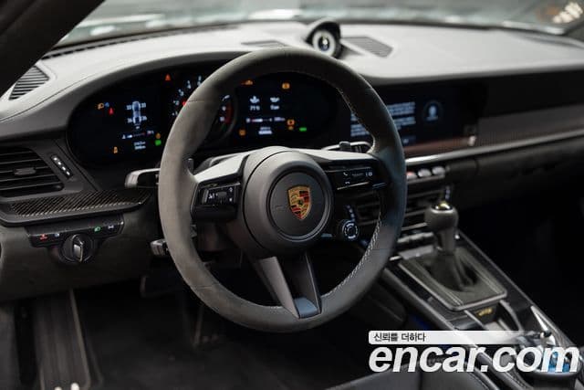 Porsche 911 2022 — Şəkil 6/10