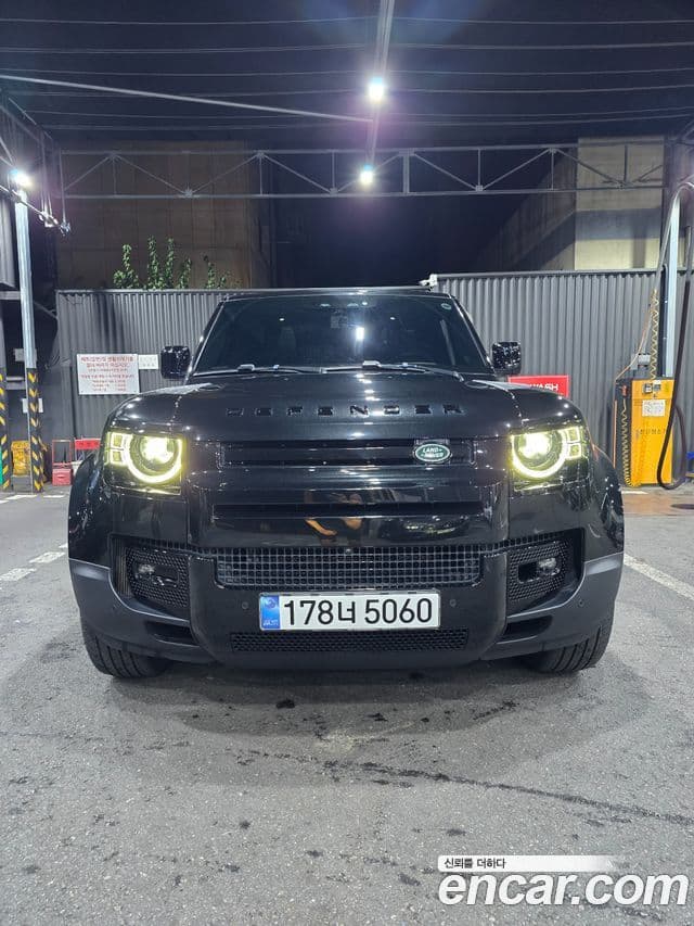 Land Rover Defender 2020 — Photo 7/18