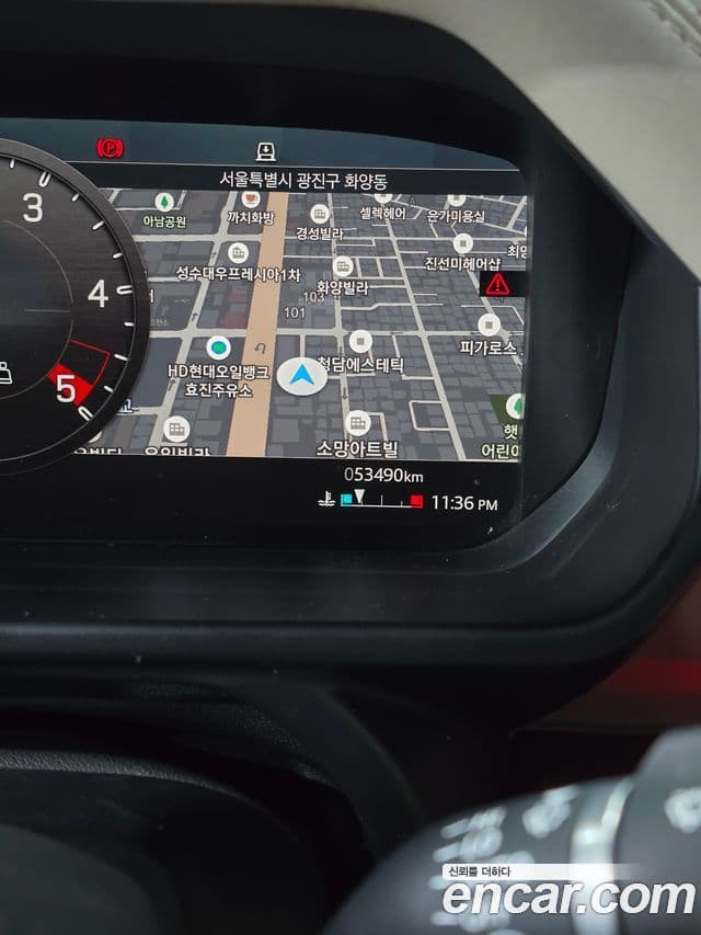 Land Rover Defender 2020 — Photo 2/18