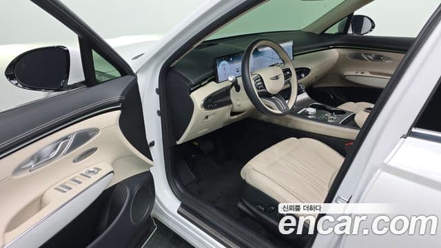 Genesis GV70 2024 — Photo 25/30