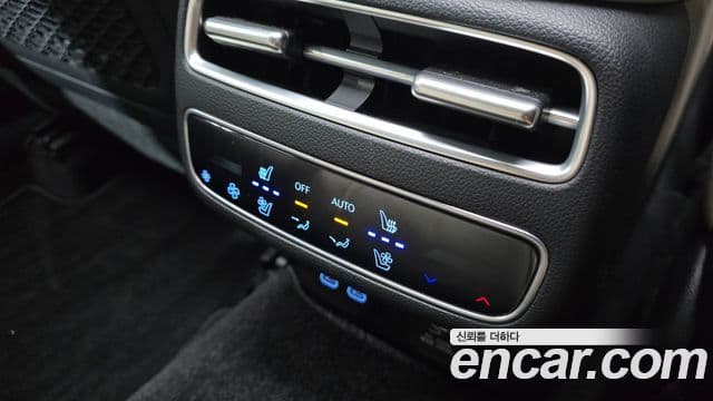 Genesis GV70 2024 — Photo 20/30