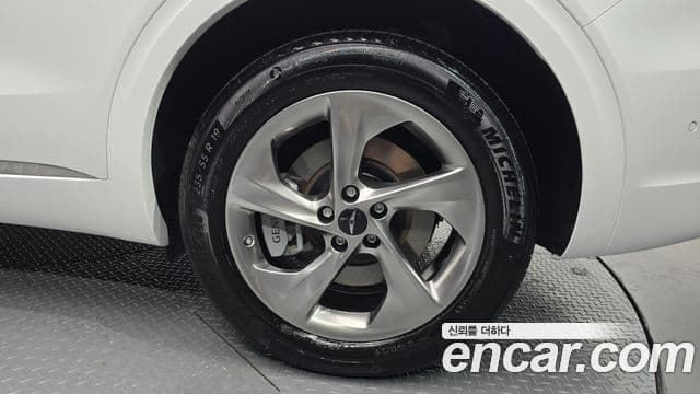 Genesis GV70 2024 — Photo 15/30