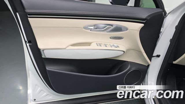Genesis GV70 2024 — Photo 7/30