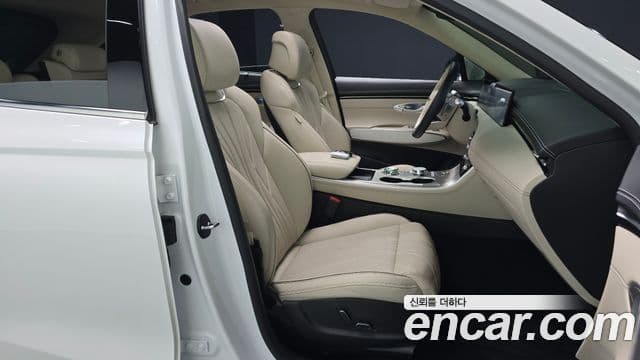 Genesis GV70 2024 — Photo 27/30