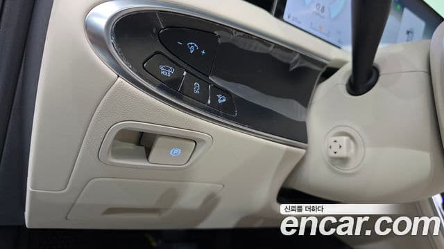 Genesis GV70 2024 — Photo 21/30