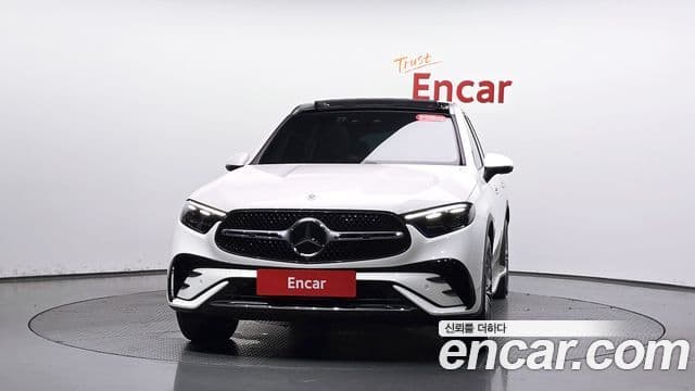 Mercedes-Benz GLC-Class 2025 — Photo 8/30