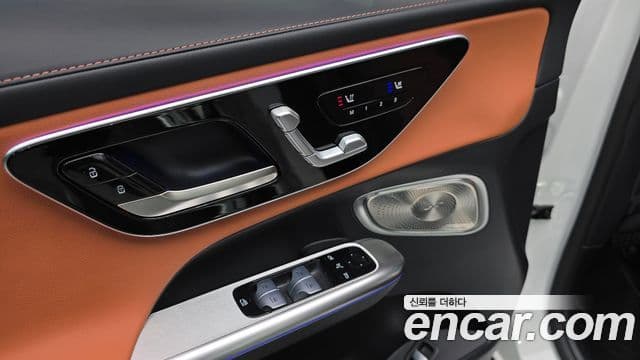 Mercedes-Benz GLC-Class 2025 — Photo 13/30