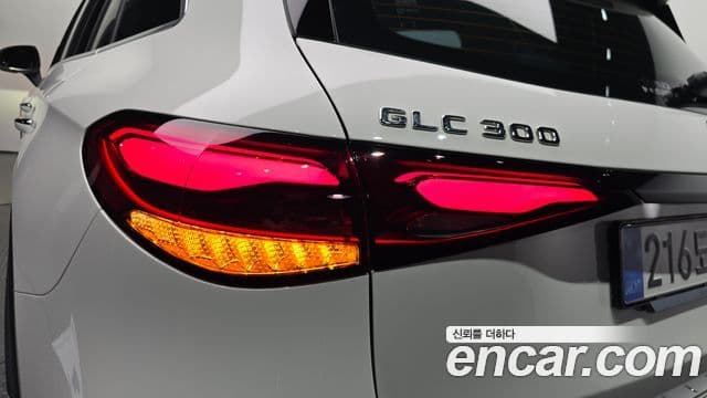 Mercedes-Benz GLC-Class 2025 — Photo 17/30